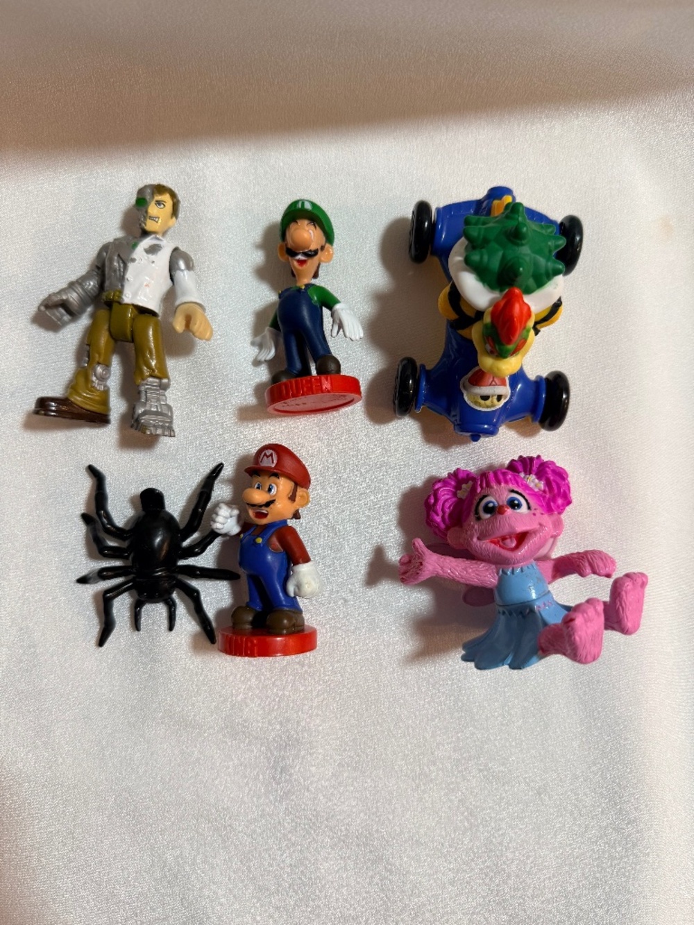 Mixed Toy Figure Lot Mario Luigi Bowser Abby Cadabby Spider 6 Pieces